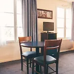 Terres De France - 公寓式酒店