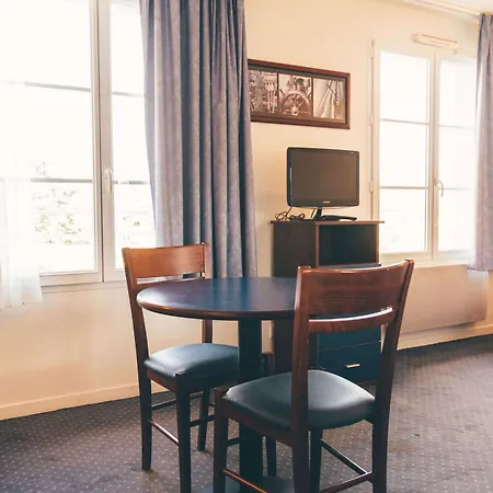 Terres De France - Aparthotel