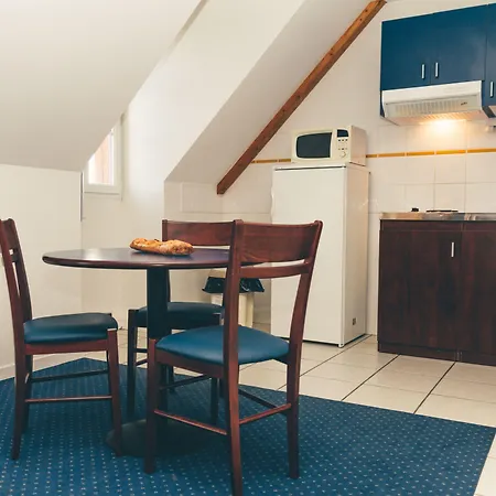 Terres De France - 公寓式酒店 3*