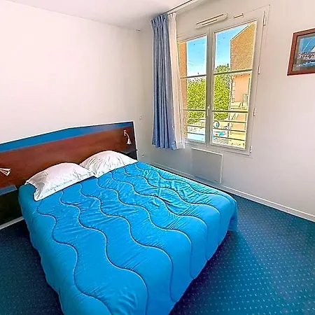 Aparthotel Terres De France -