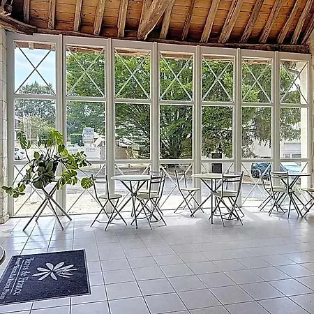 Terres De France - Aparthotel 3*